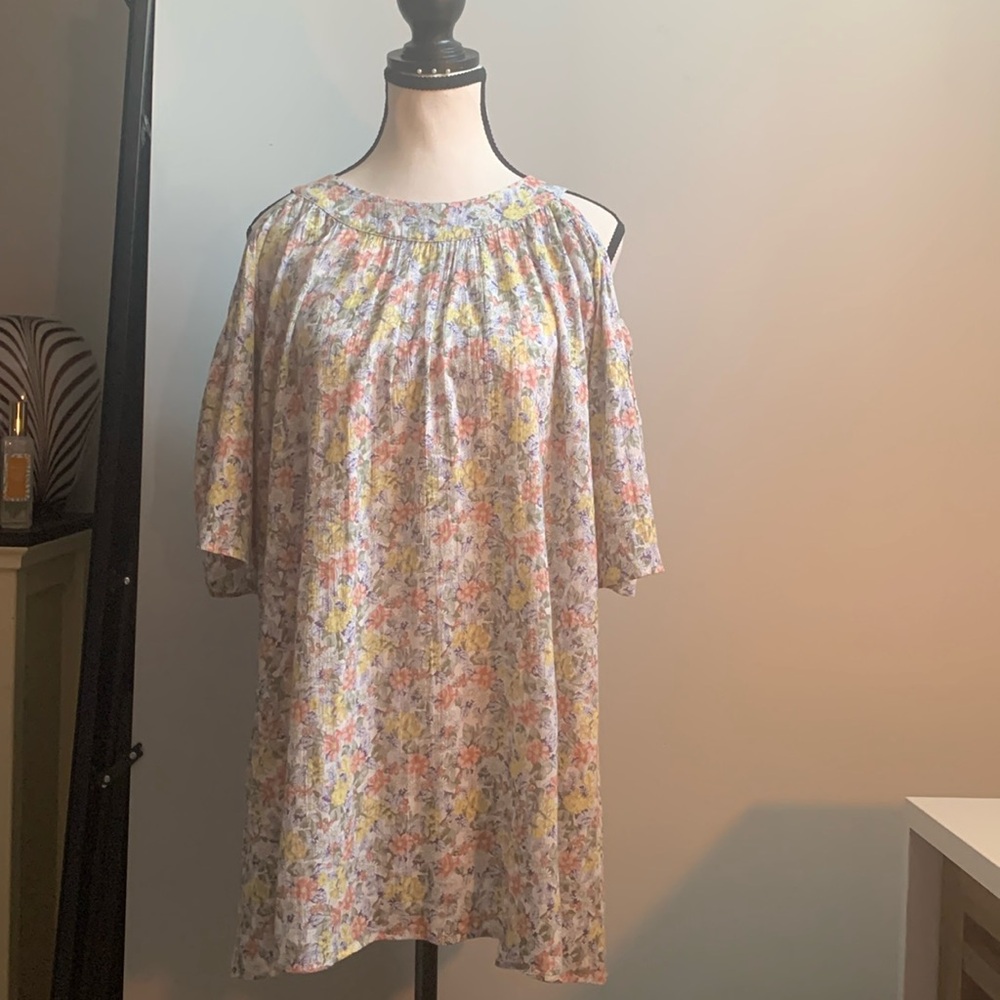 Cold shoulder, cotton floral, Sz L